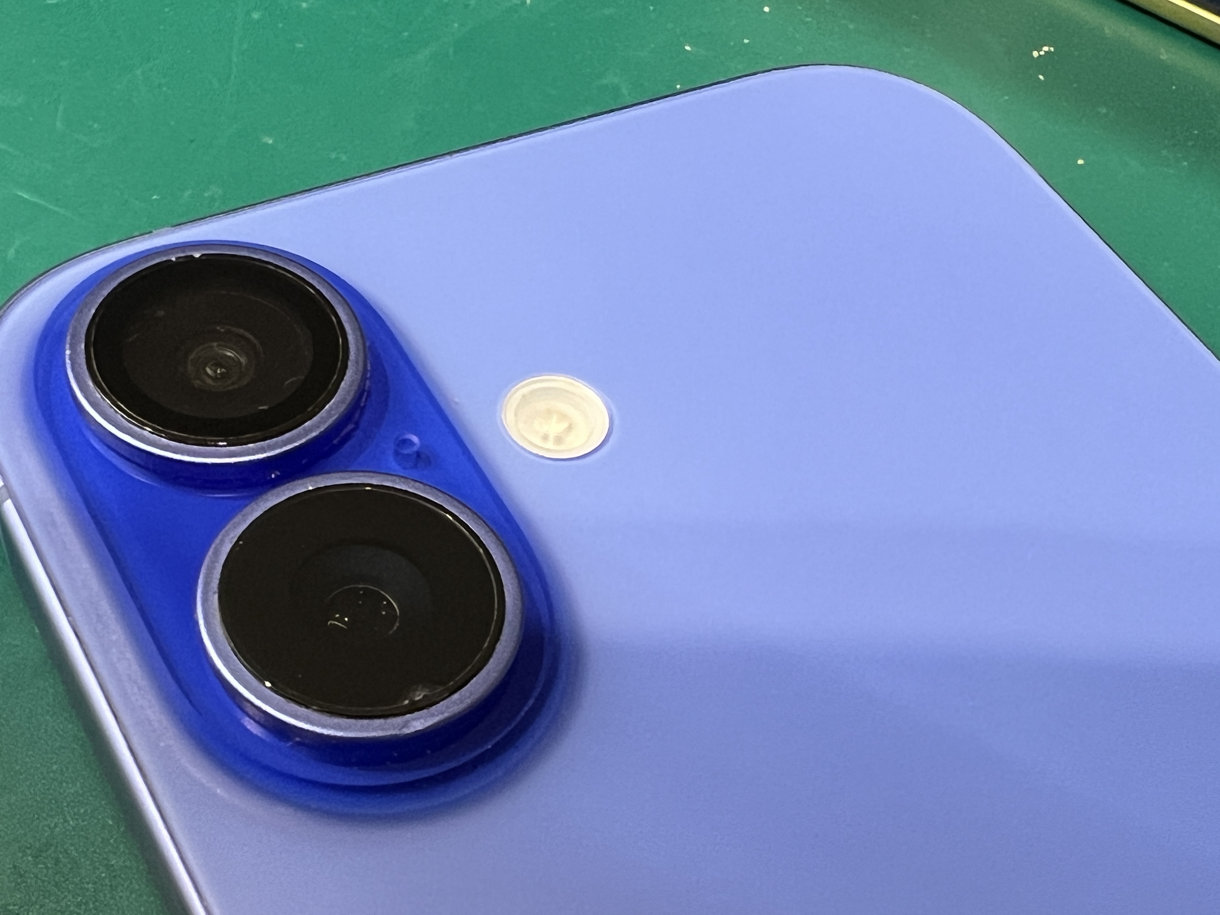 iPhone16(アイフォン16)カメラレンズ交換修理のご依頼【スマホ修理工房ペリエ千葉店】