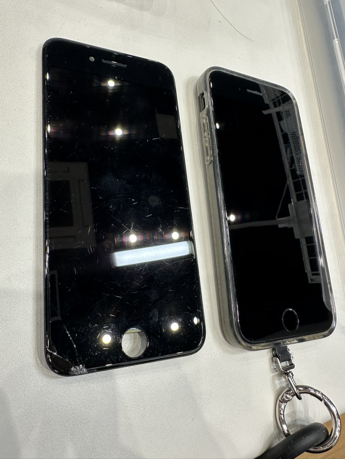 iPhone SE3（アイフォン）の画面割れはスマホ修理工房イオンモール福岡店で即日修理可能です！