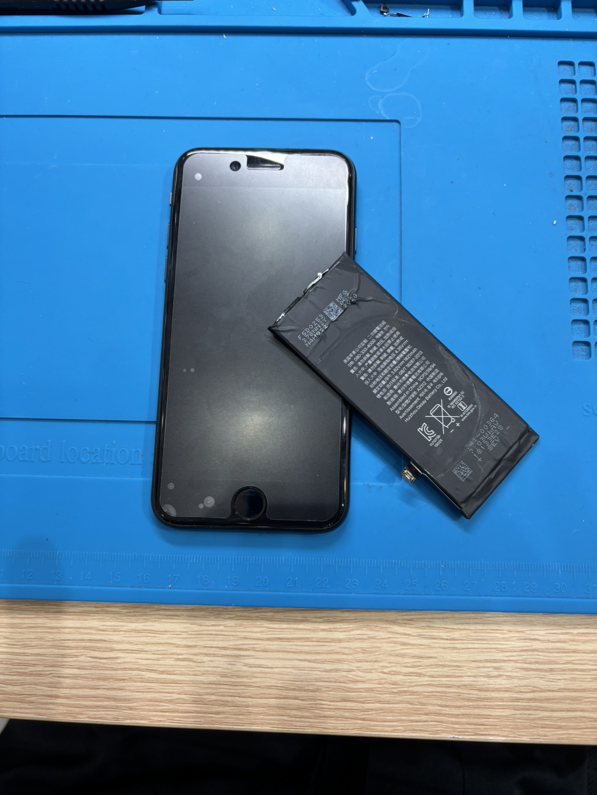 iPhoneSE2（アイフォンエスイー2）のバッテリー不具合なら【スマホ修理工房池袋P‘パルコ本店】へ！