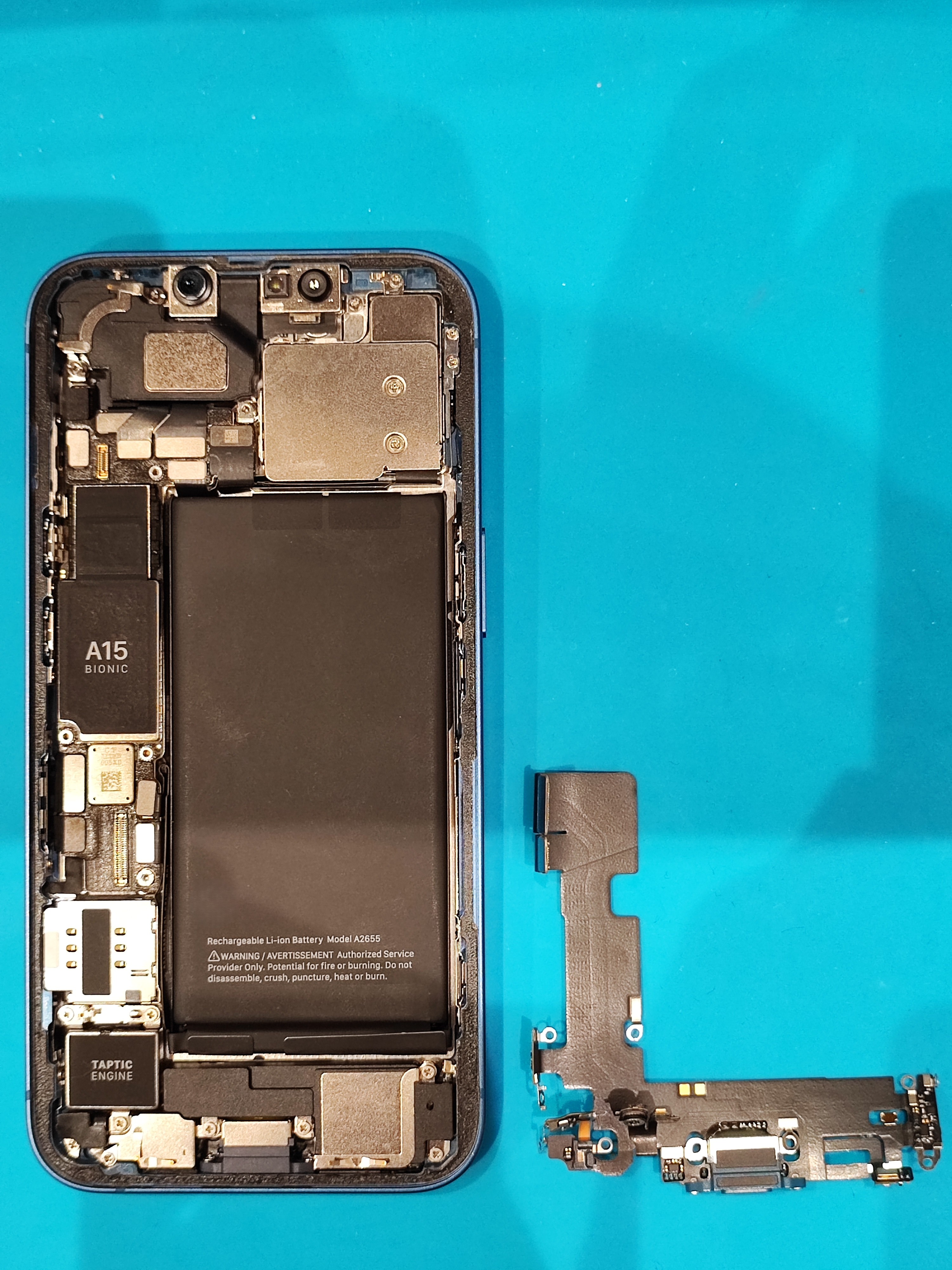 iPhone 13 の充電口交換を行いました！【スマホ修理工房 熊本ゆめタウン光の森店】