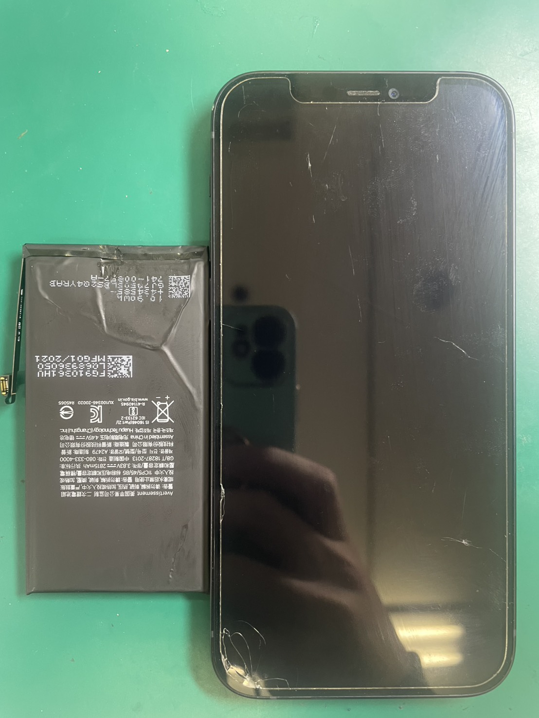 iPhone12　バッテリー交換を行いました。