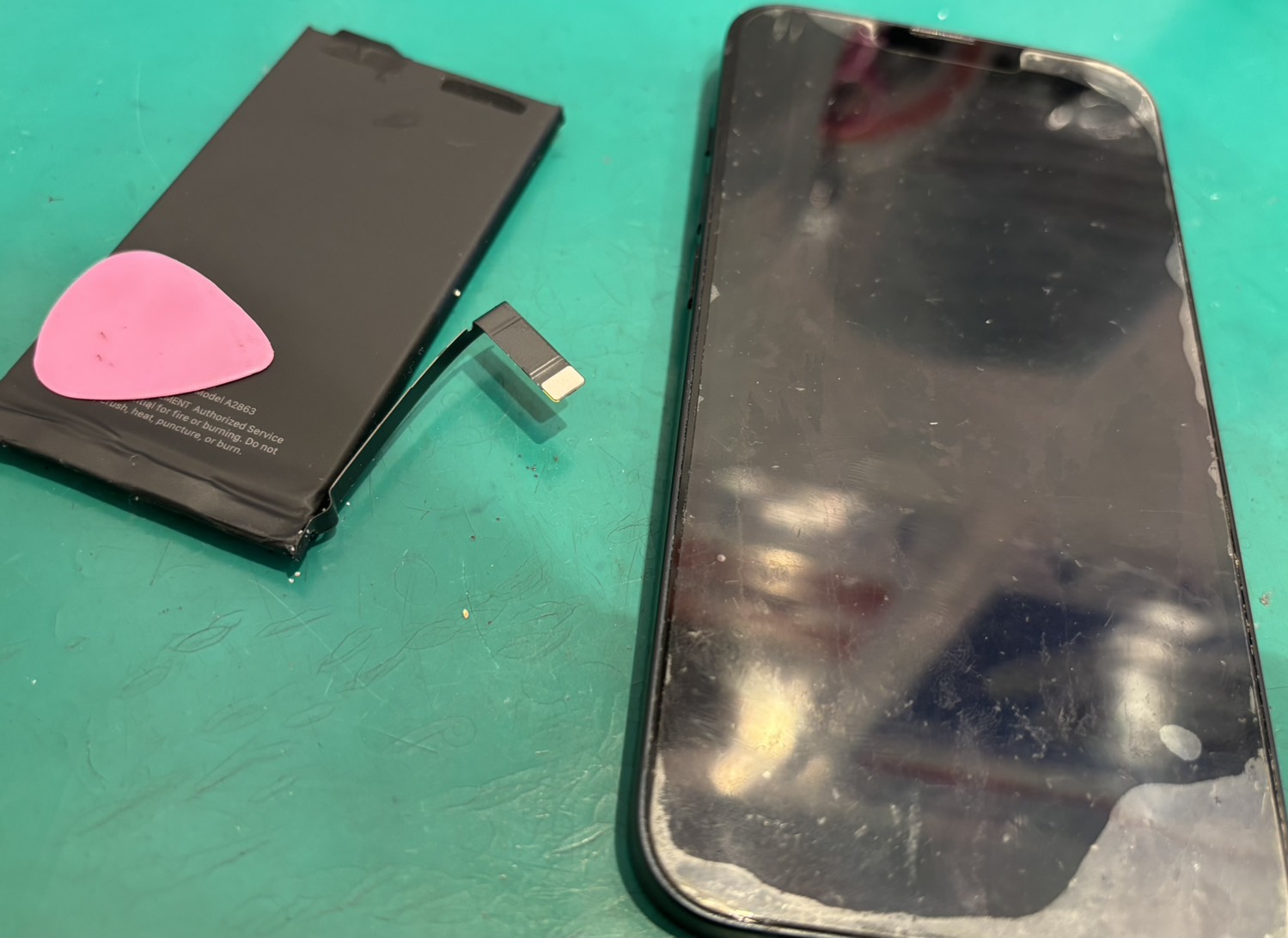 iPhone 14（アイフォン14）バッテリー交換修理【登戸・向ケ丘遊園店】