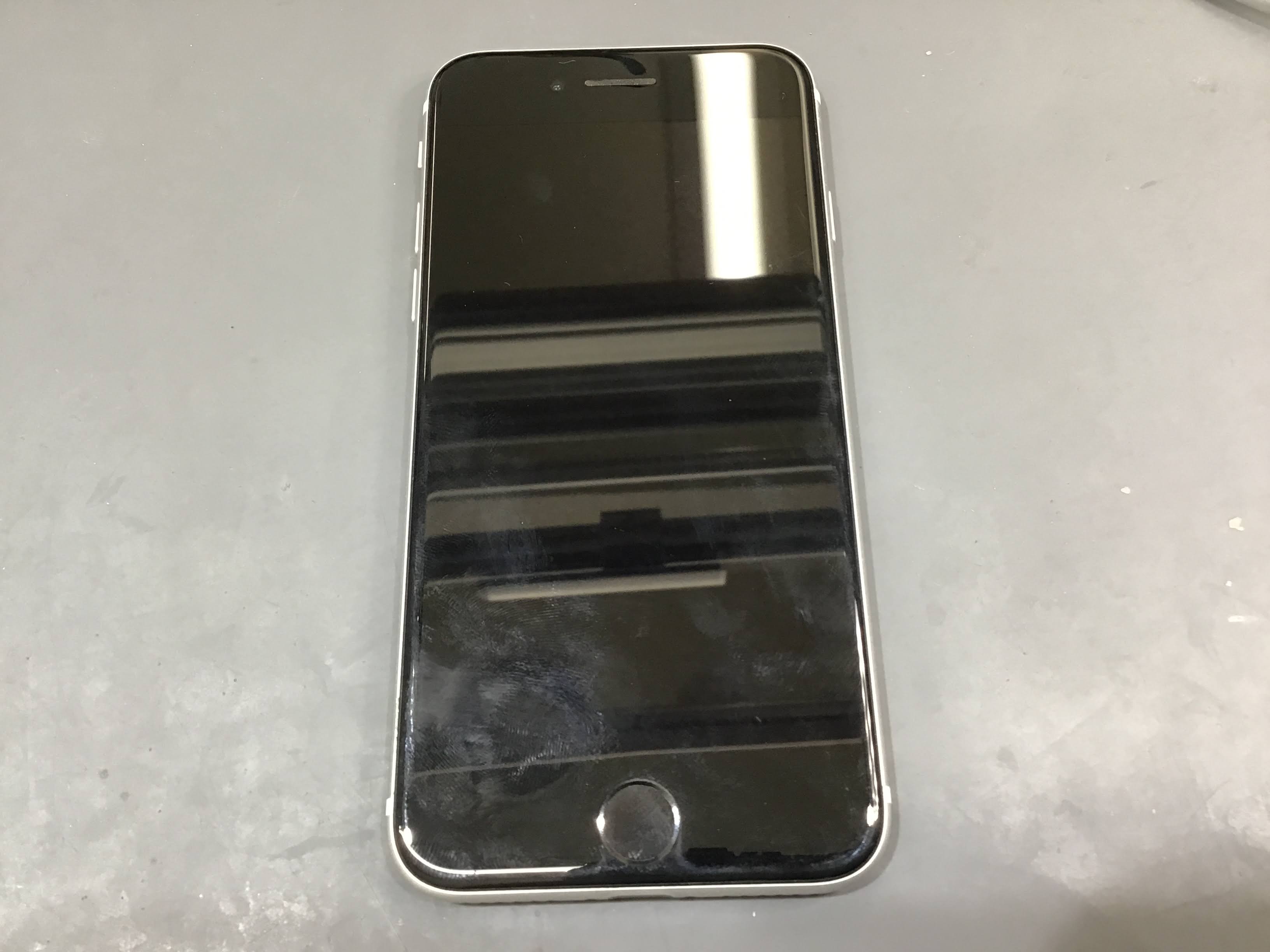 スマホ修理工房橋本駅店/iPhone8の修理を承りました