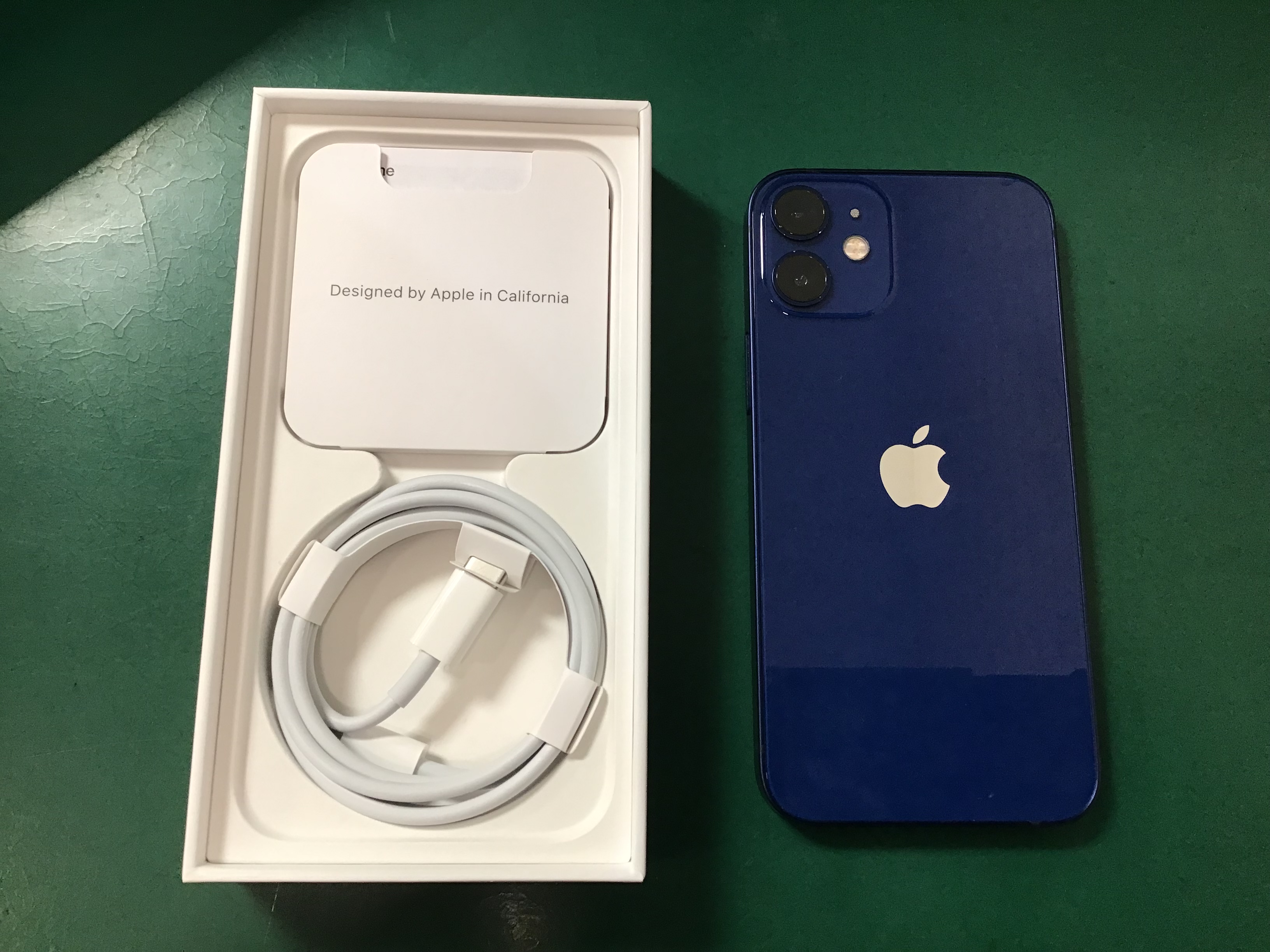 iPhone12miniの画面交換ならデータをそのまま・最短即日修理のスマホ修理工房ラザウォーク甲斐双葉店へ