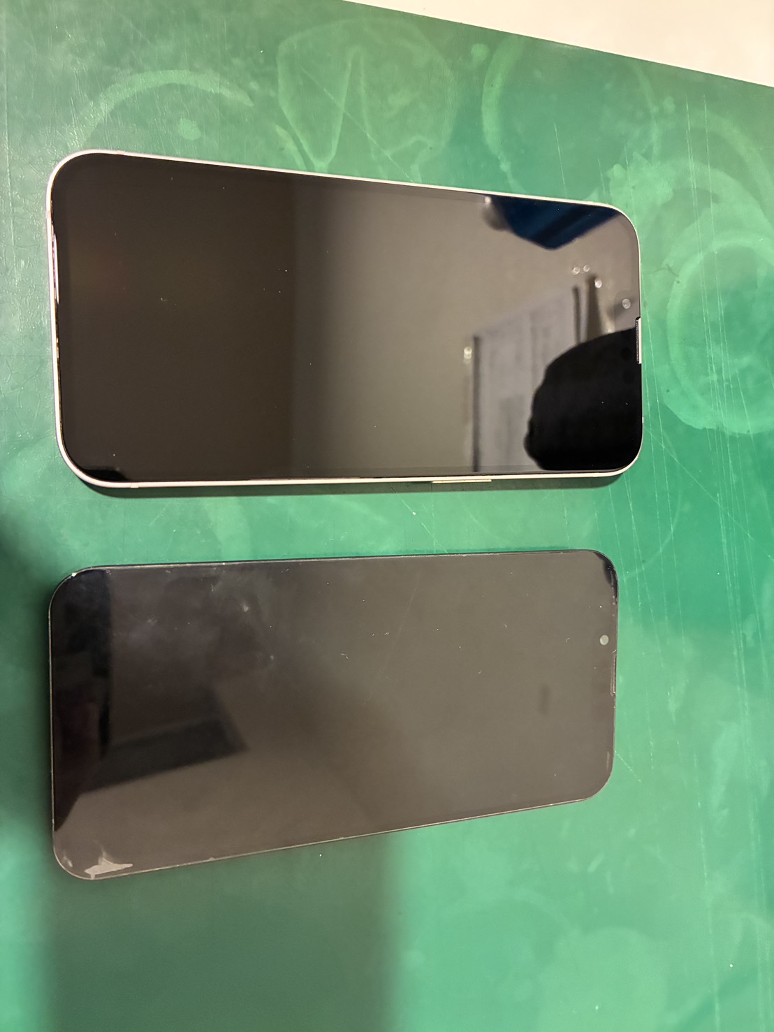 iPhone13(アイフォン13)が水没、、画面交換で無事直りました！！【スマホ修理工房調布パルコ店】