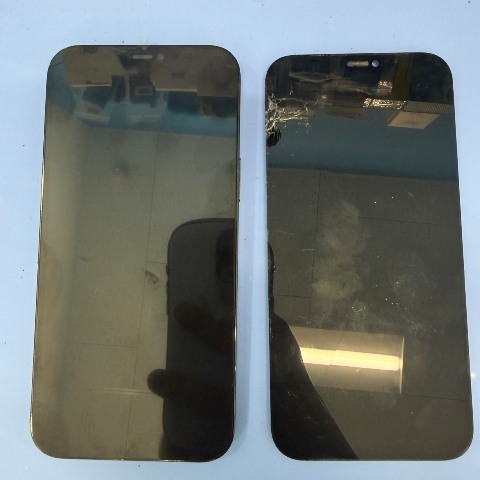 iPhone12ProMax パネル交換