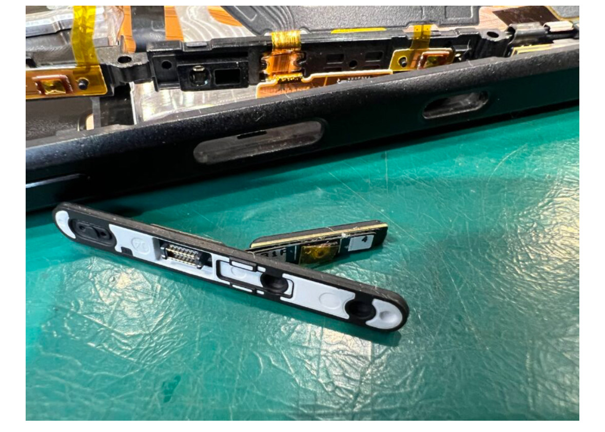 スマホの電源ボタン修理ならスマホ修理工房富山グリーンモール山室店へお任せください☆