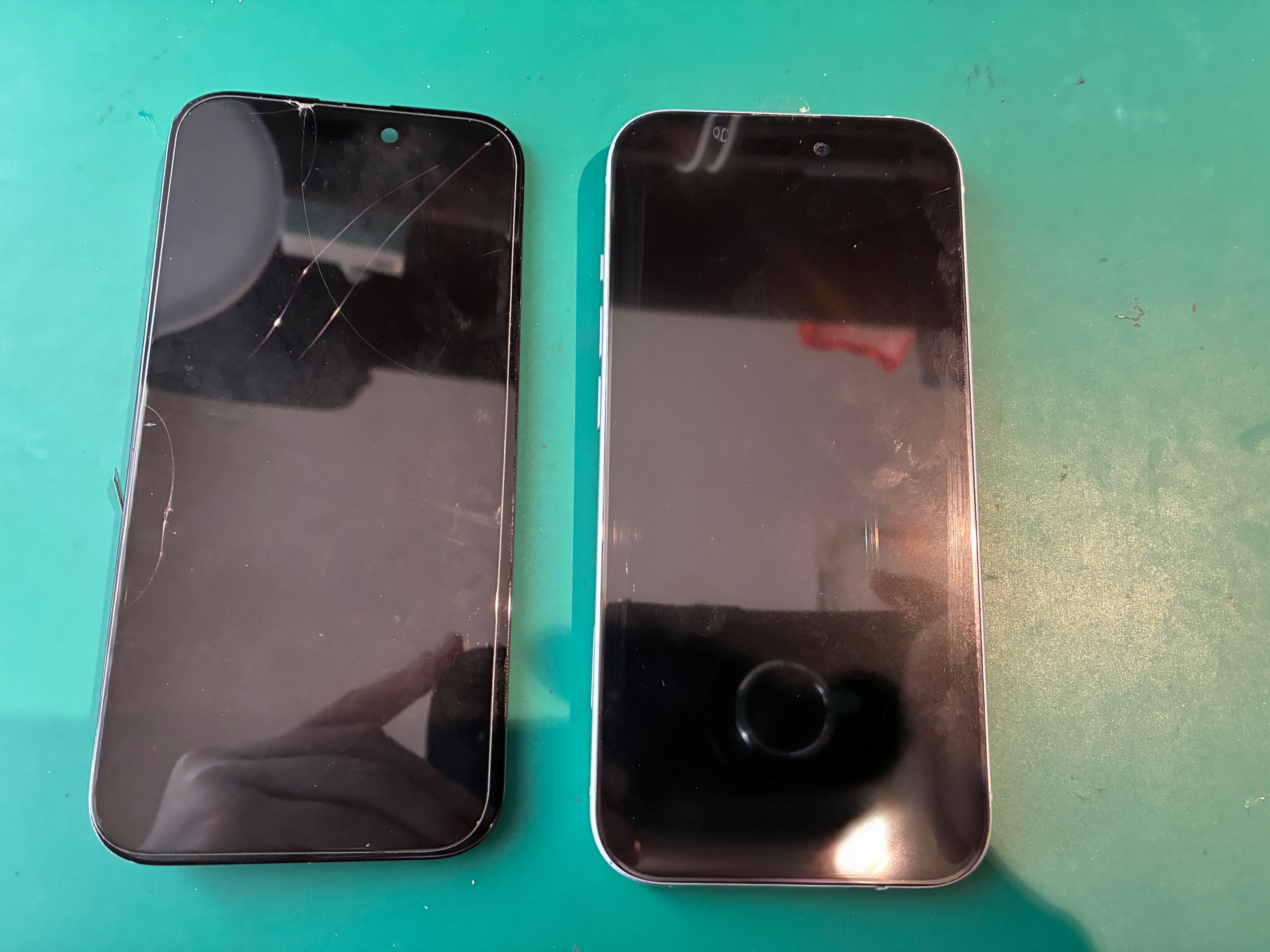 神戸市からお越しのお客様よりiPhone15の画面交換をご依頼いただきました！