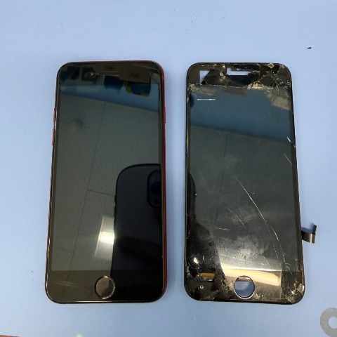 iPhoneSE3 パネル交換