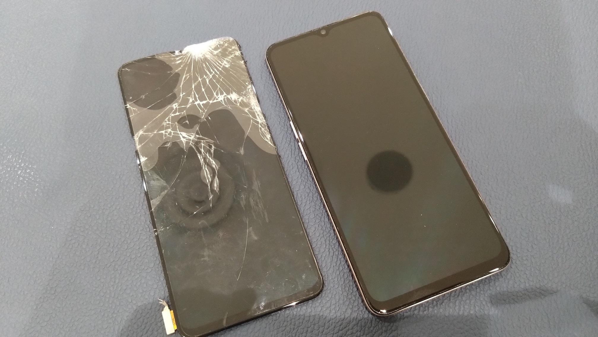 画面が割れて、タッチが効かないOPPOA73(アクオス)のフロントパネル修理をご依頼頂きました!