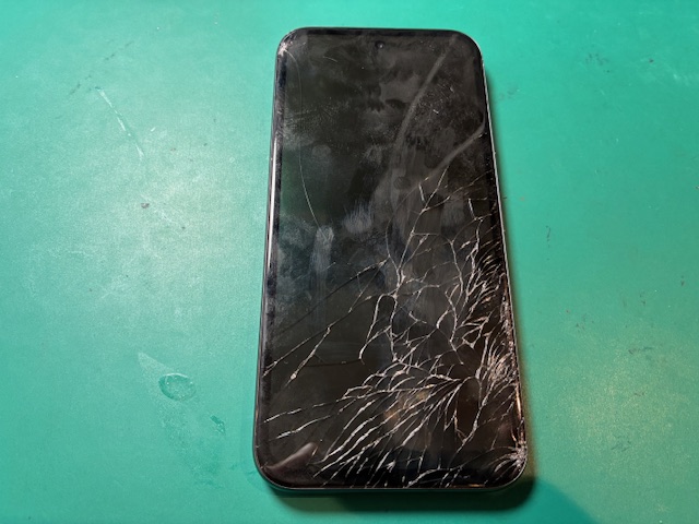 赤穂市からお越しのお客様よりPixel 8aの画面交換をご依頼いただきました！