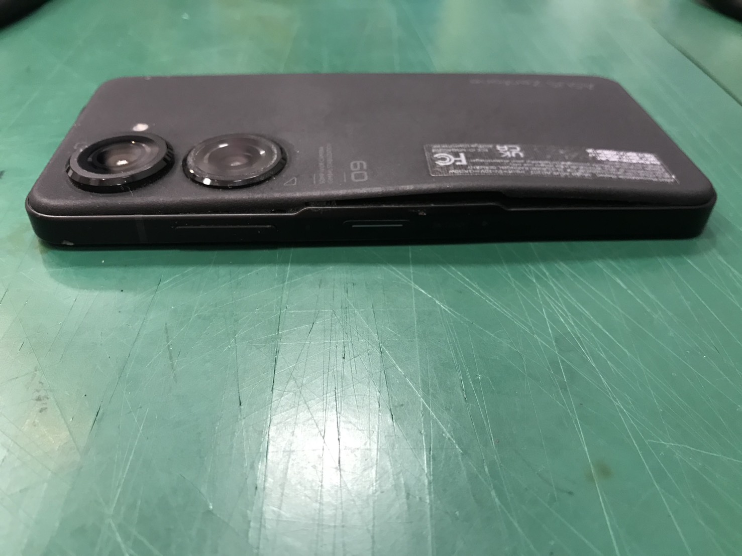 ふじみ野市、川越市、所沢市でZenfone9のバッテリー交換ならスマホ修理工房イオン大井店にお任せください！