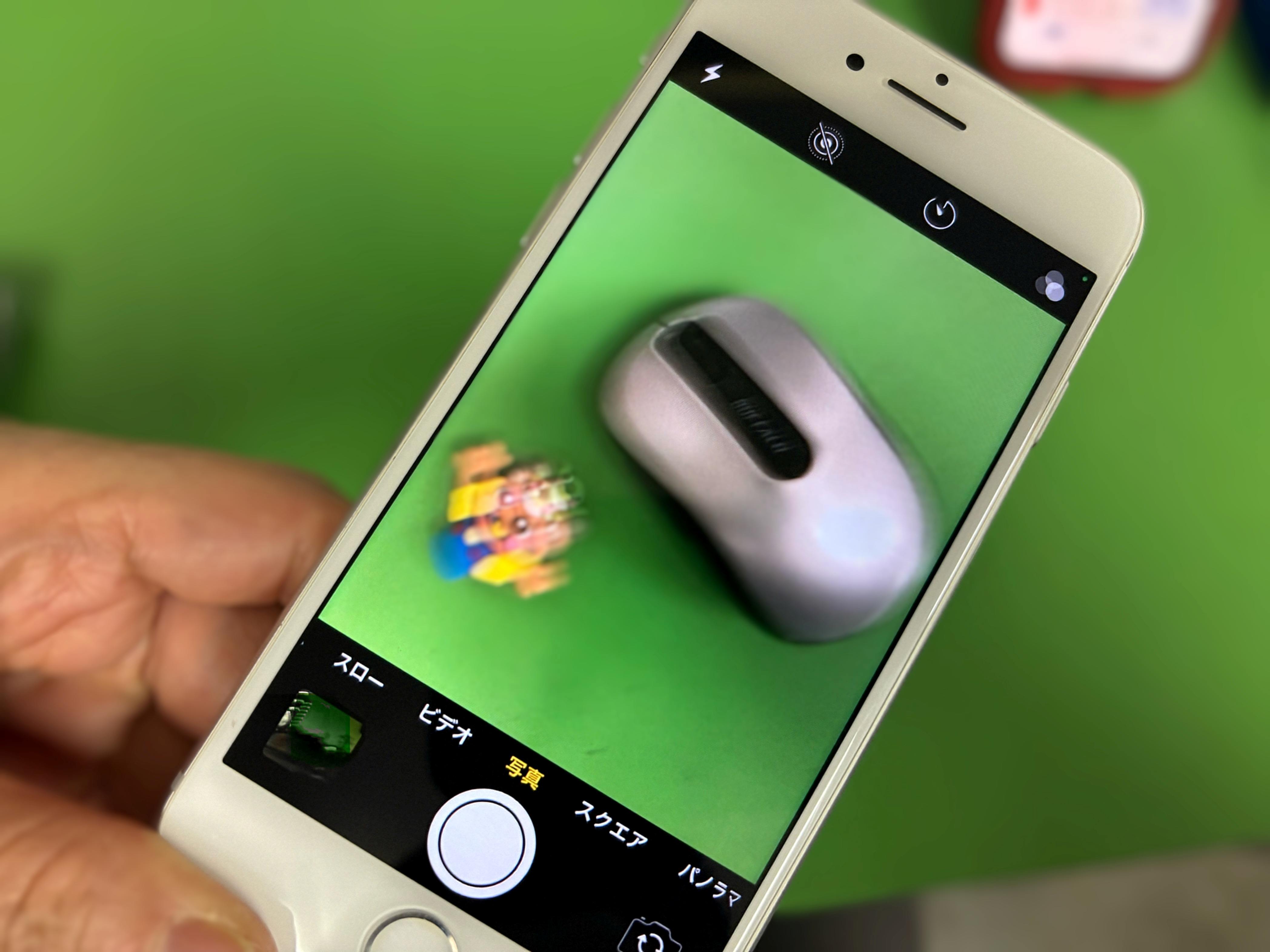 iPhoneのカメラがカタカタ鳴る！？