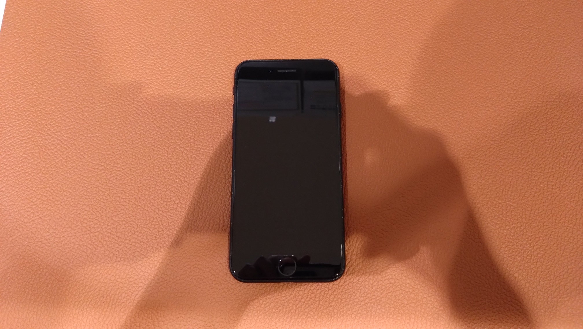 残量があってもバッテリーがすぐ無くなるiPhoneSE2（アイフォン）のバッテリー交換承りました！！