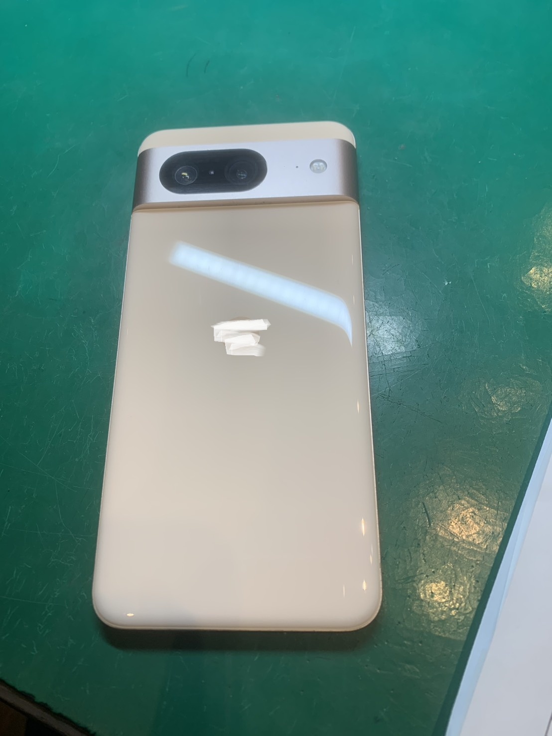 いつの間にかカメラレンズが割れていた…　GooglePixel8カメラレンズ交換修理【スマホ修理工房ミーツ国分寺店】