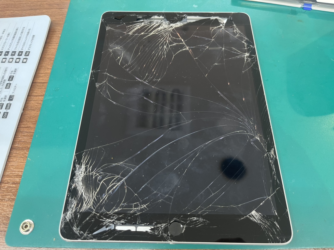 【iPad（第9世代） タッチパネル交換修理】当店へお任せください！！