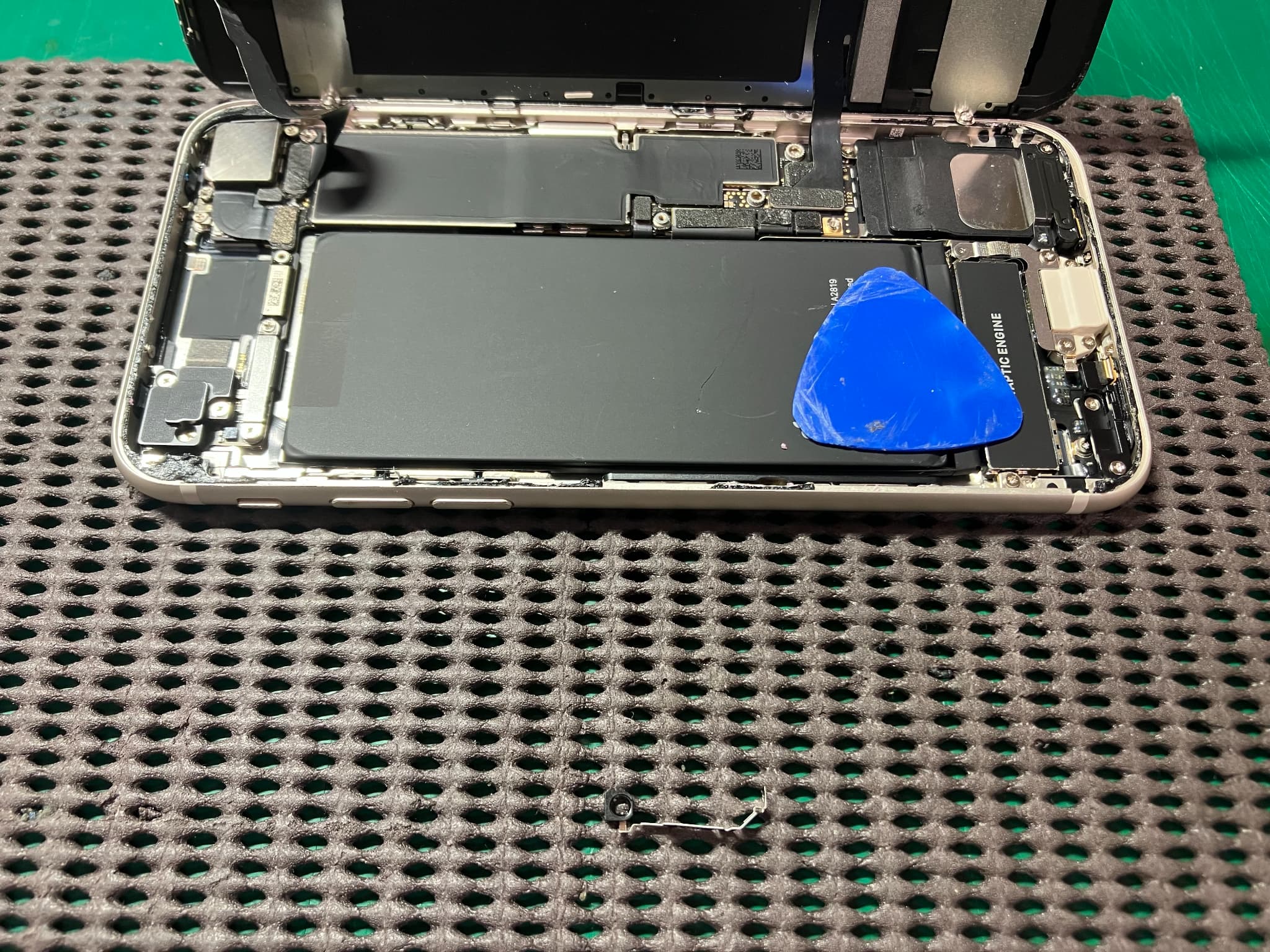 【iPhoneSE3】マイナンバーカードが読み込まない？！　アンテナ交換修理をいたしました　-スマホ修理工房浦和パルコ店-