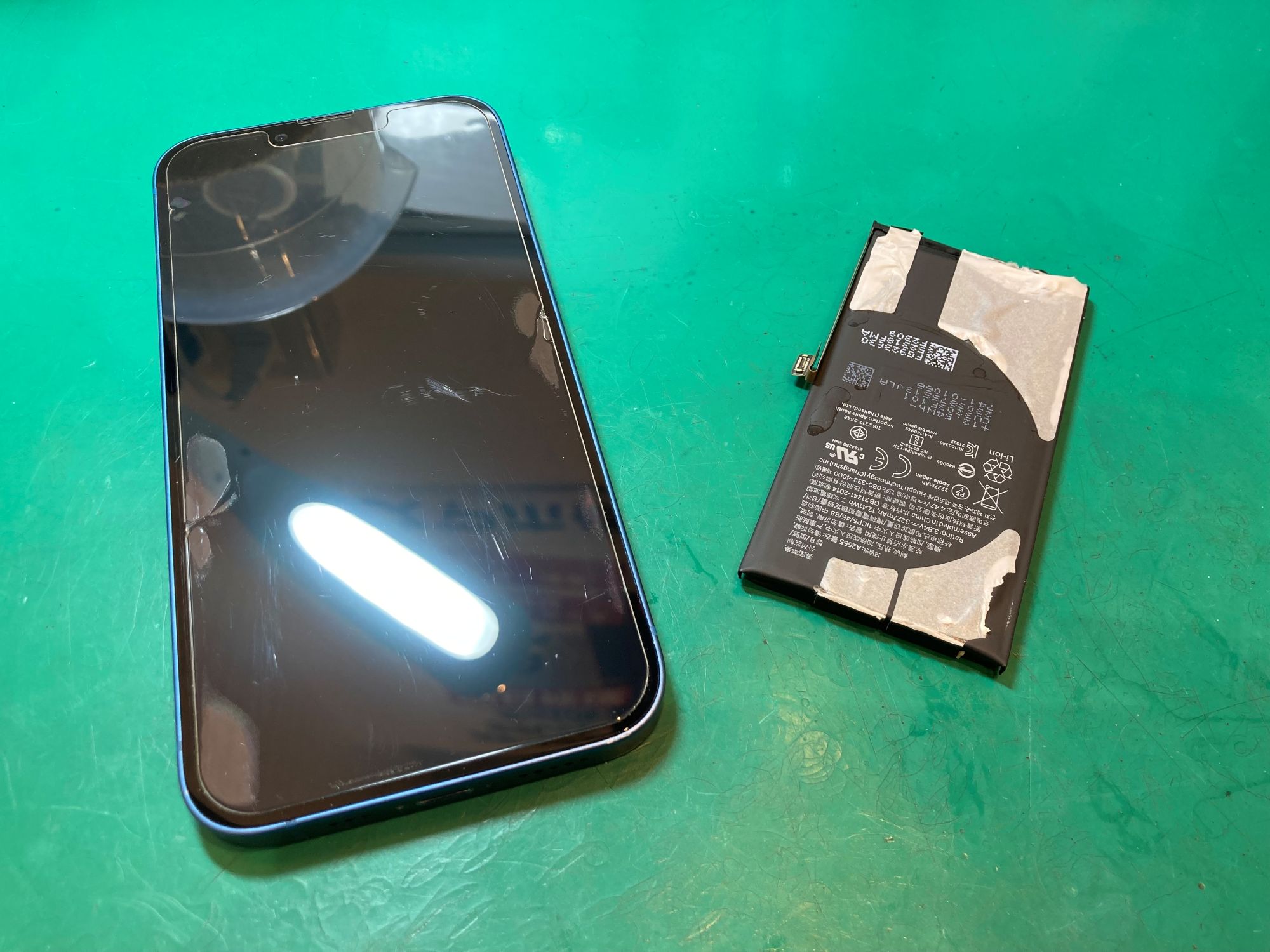 iPhone 13（アイフォン 13）　バッテリー交換を行いました！!【スマホ修理工房新百合丘オーパ店】