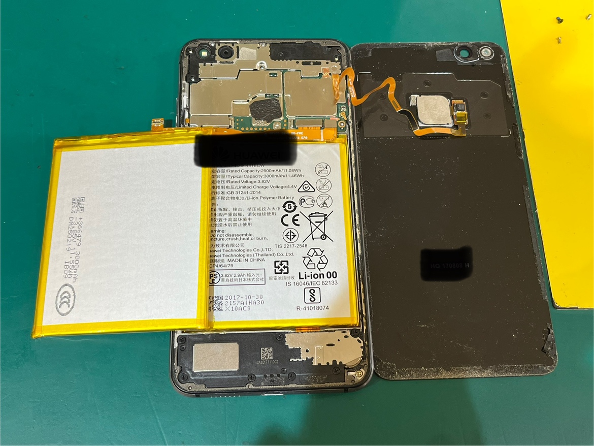 HUAWEI P10 lite 電源が入らない症状のバッテリー交換修理前と修理後の比較 スマホ修理工房 新宿PePe店