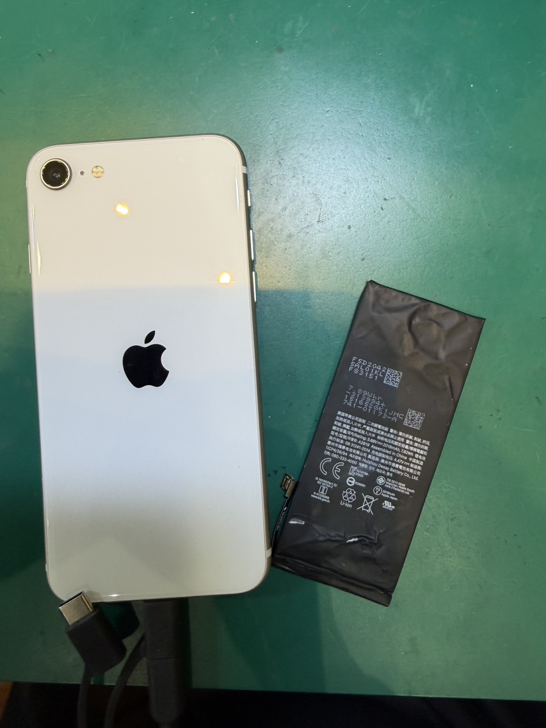 iPhoneSE3　バッテリー交換を承りました！【スマホ修理工房ミーツ国分寺店】