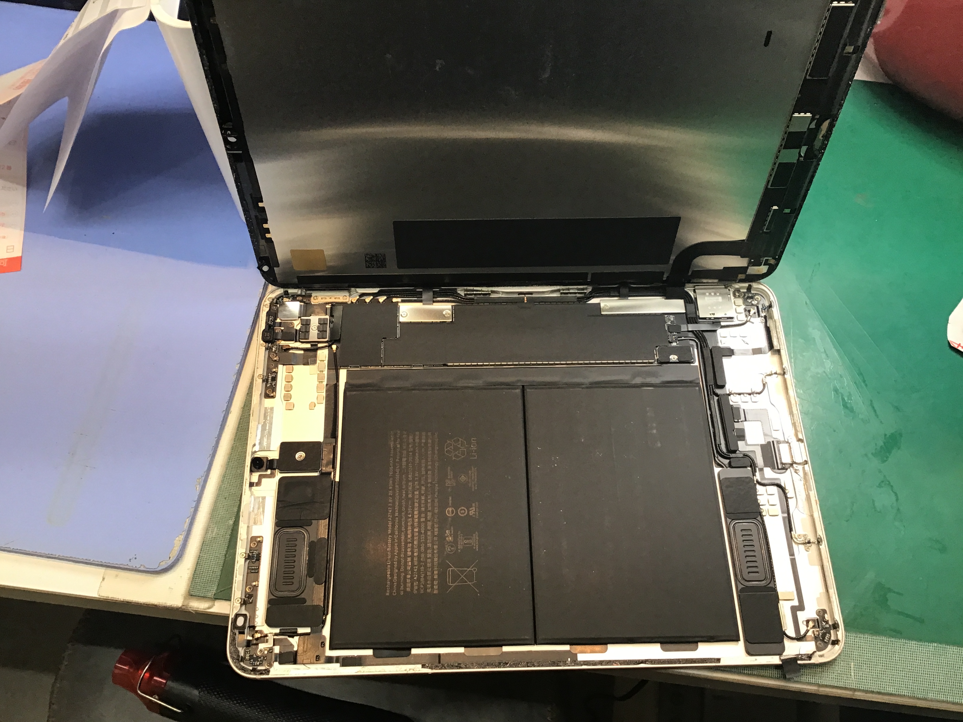 iPadAir5のバッテリー交換は、データそのまま・即日修理のスマホ修理工房京王聖蹟桜ヶ丘ショッピングセンターB館店へ！