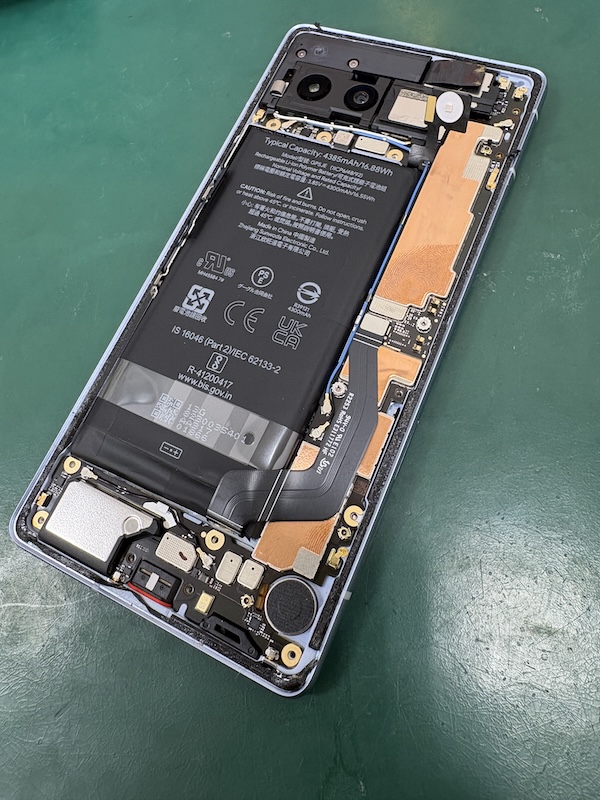 pixel7a 40%過ぎたら一気に減りが早くケース外したら膨張してた、、、