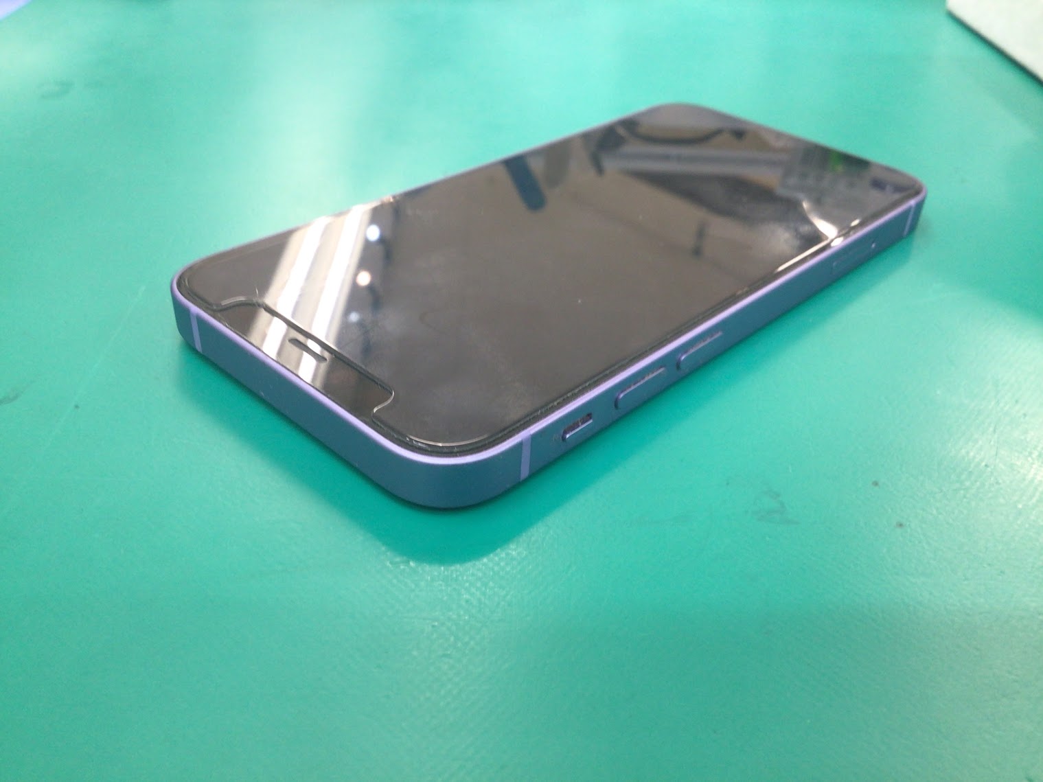 落下による液晶不良のiPhoneもスマホ修理工房海老名店にお任せ下さい！