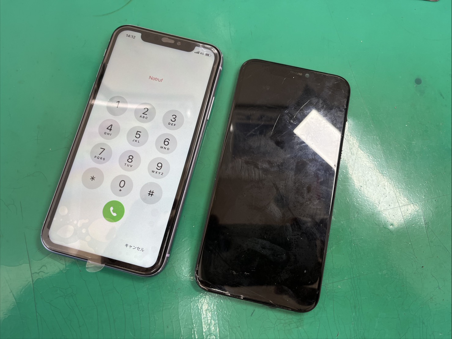 iPhone11(アイフォン)画面に表示不良とタッチ不良発生につき、画面交換【スマホ修理工房大井町店】