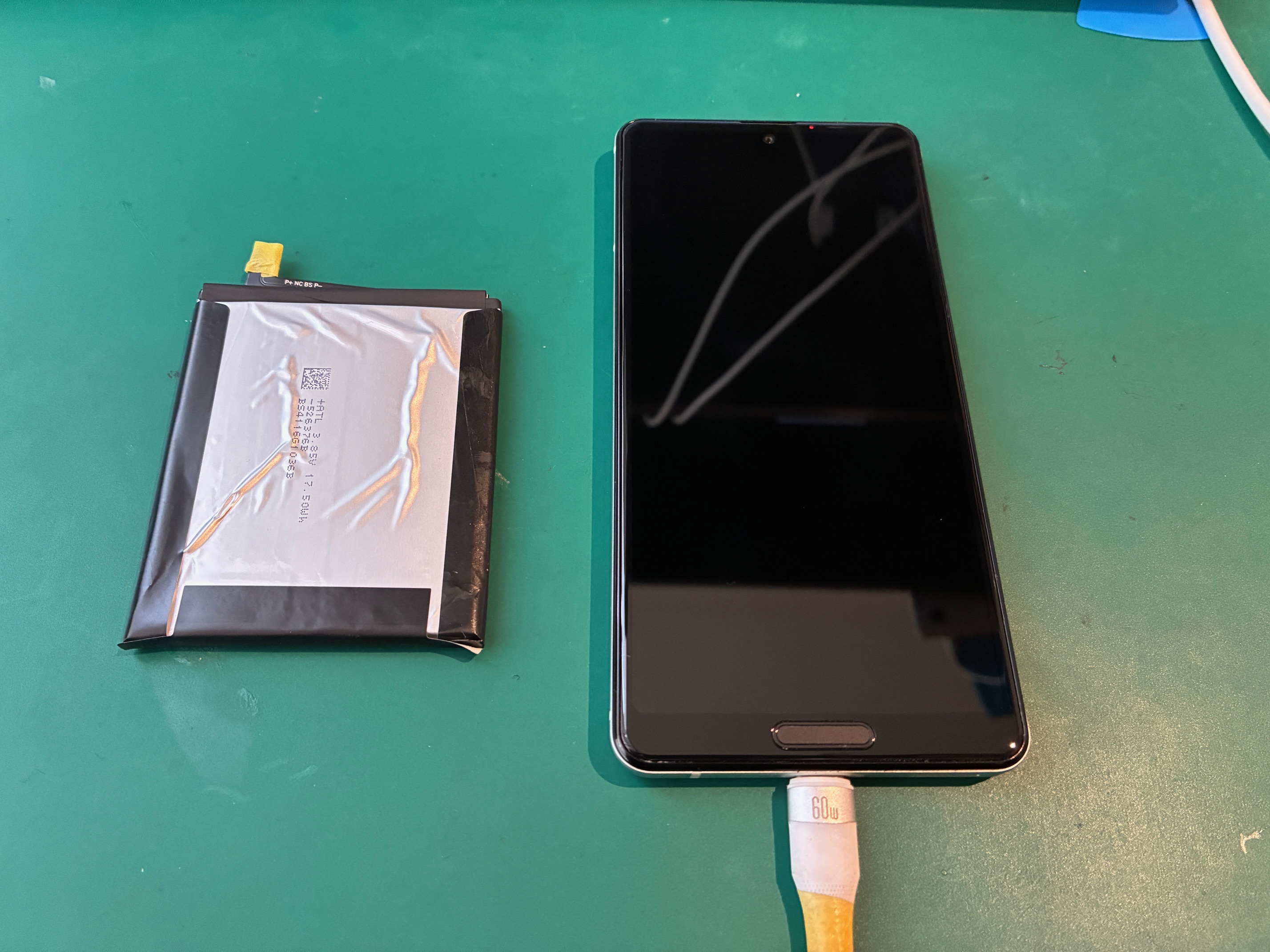 神戸市からお越しのお客様よりAQUOS sense5Gのバッテリー交換をご依頼いただきました！