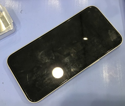 スマホ修理工房セレオ相模原店/iPhone13の修理を承りました