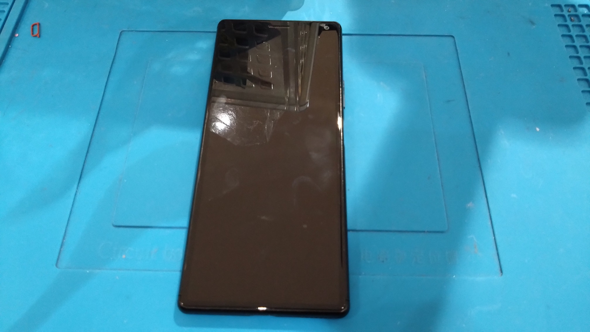 充電の減りが早くなってきたXperia8（エクスペリア）画面交換修理を承りました！