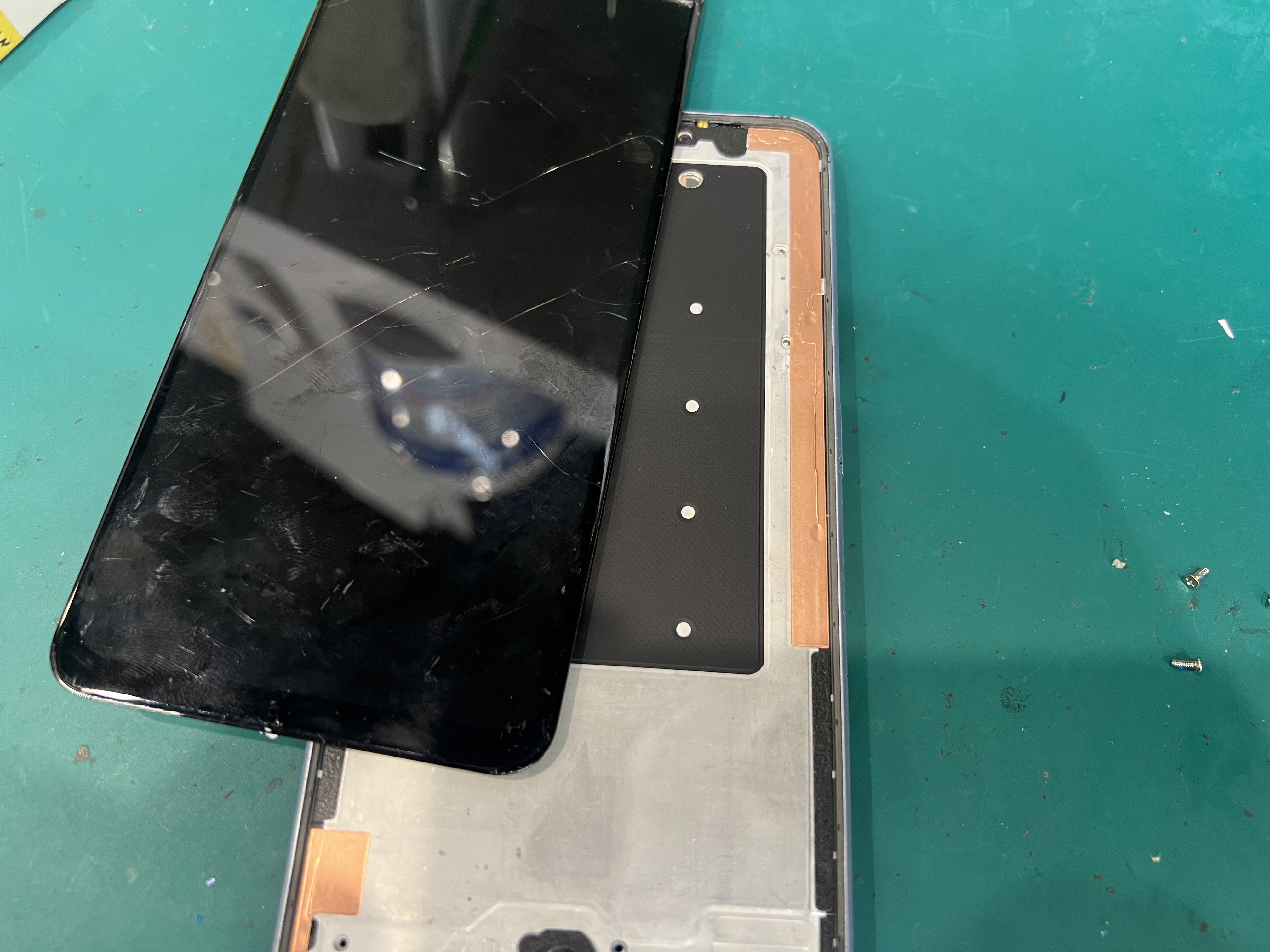 OPPO Reno7A 画面が映らない症状を修理｜フロントパネル交換で復旧しました
