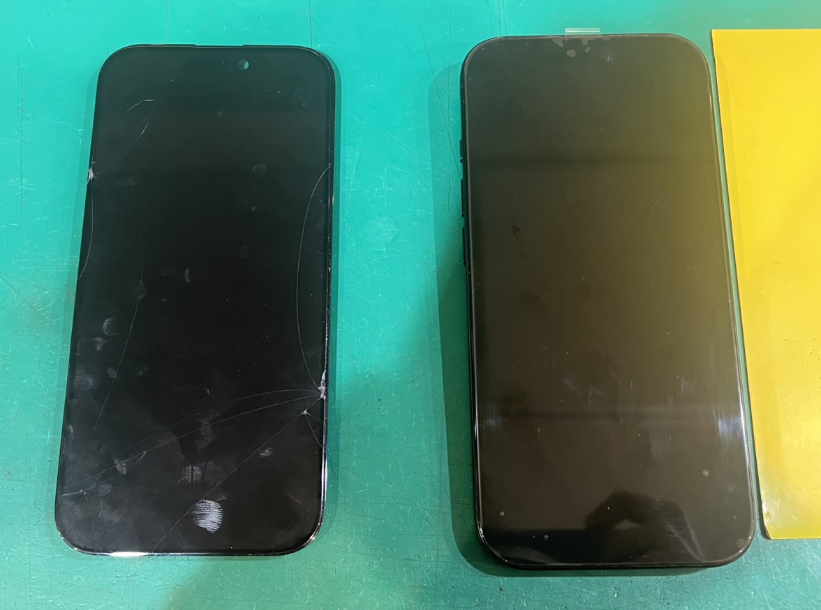 iPhone 16 Pro 画面が緑色表示と黒い液晶漏れの修理前と有機ELパネル交換修理後の比較 スマホ修理工房 新宿PePe店