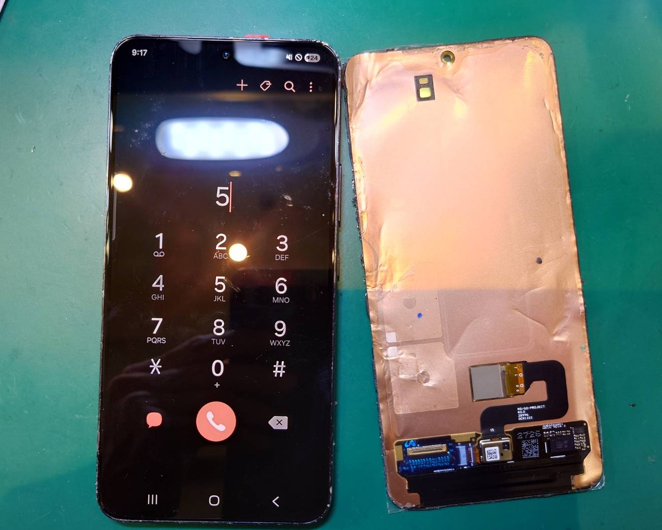 画面が割れて何も表示されなくなった…Galaxy S22 画面交換を行いました【スマホ修理工房荻窪タウンセブン店】