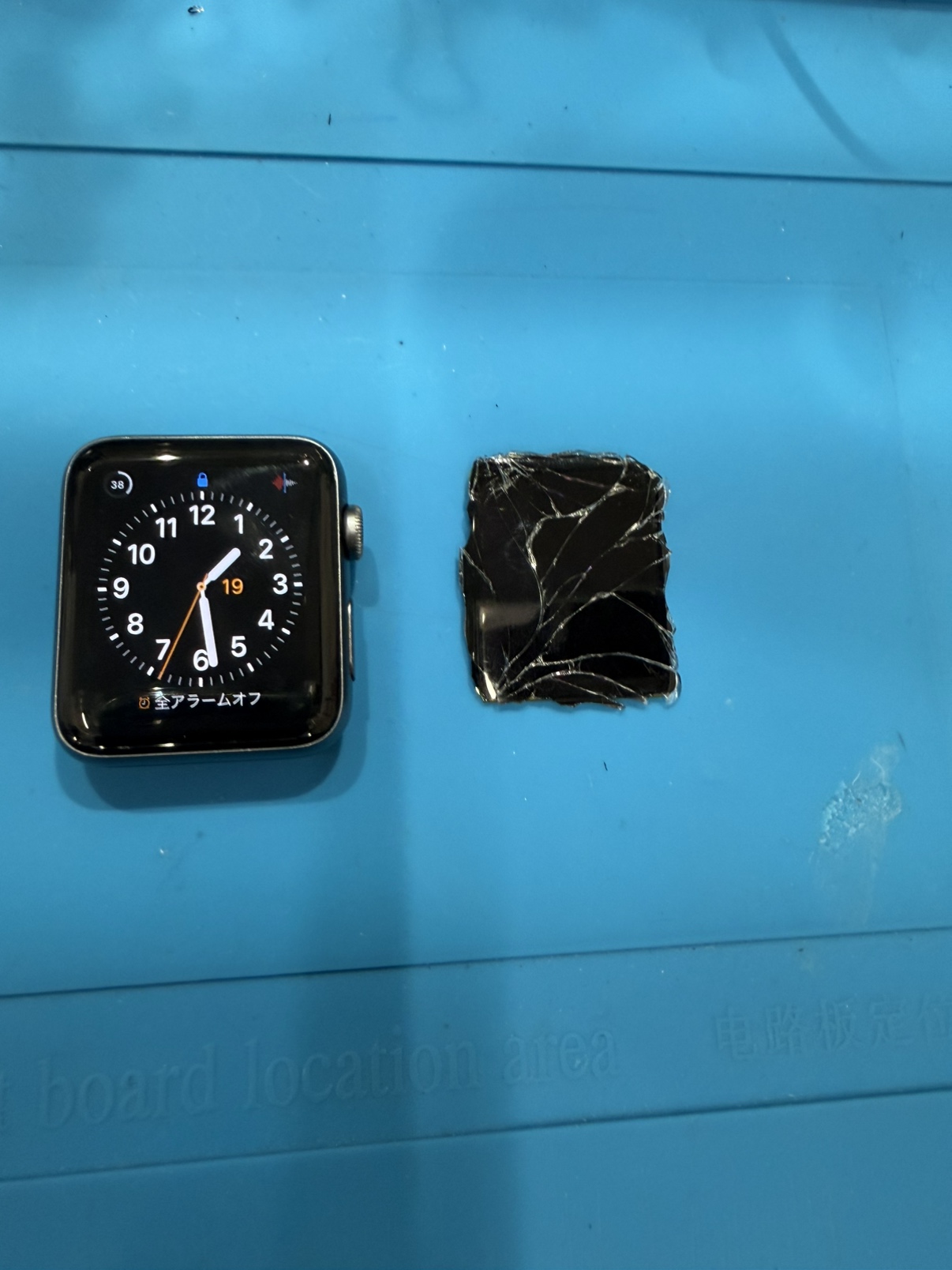 applewatch3　42ＭＭ（アップルウォッチ3）の画面交換は、即日対応の「スマホ修理工房　池袋P'パルコ本店」へ！