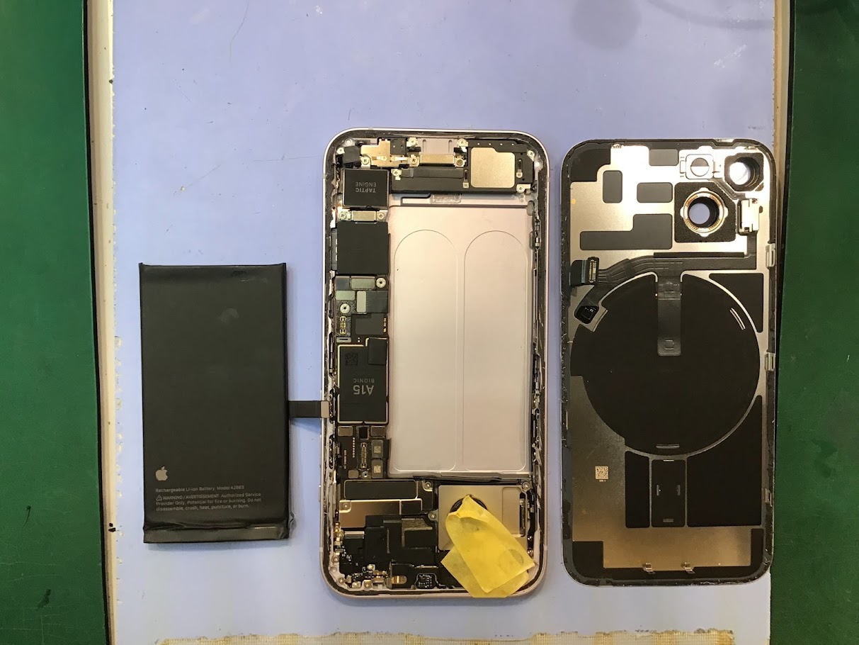 iPhone14のバッテリー交換ならデータそのまま修理可能なスマホ修理工房西八王子店へ！