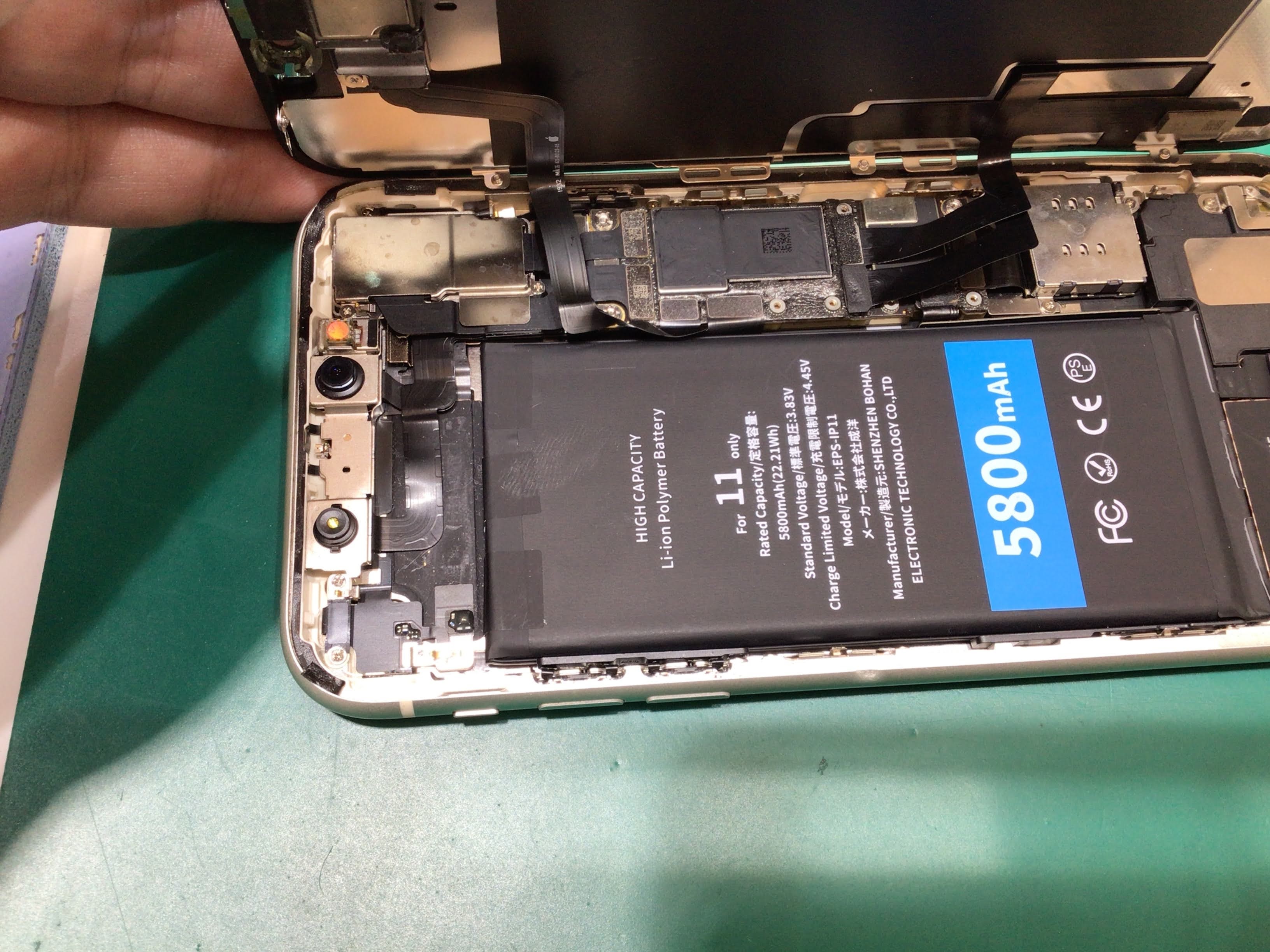 iPhone11のバッテリー交換は、データそのまま・即日修理のスマホ修理工房イーアス高尾店へ！