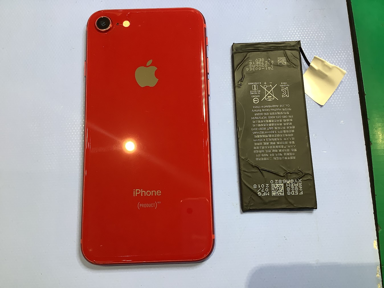 iPhone8のバッテリー交換ならデータをそのまま・最短即日修理のスマホ修理工房ラザウォーク甲斐双葉店へ