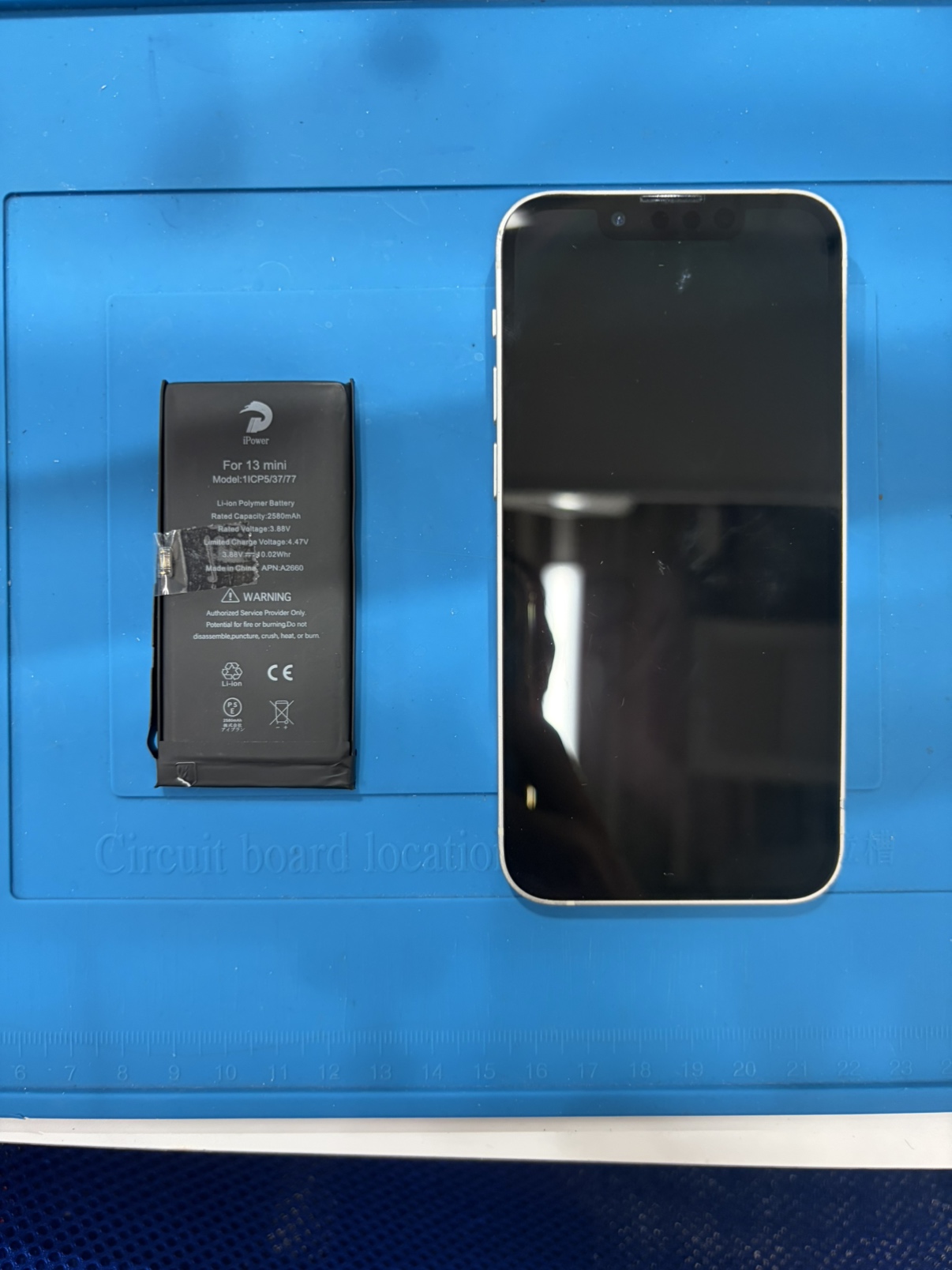 iPhone13miniのバッテリーの減りの早さにお悩みでしたら【スマホ修理工房 池袋P'パルコ店】にご相談ください！