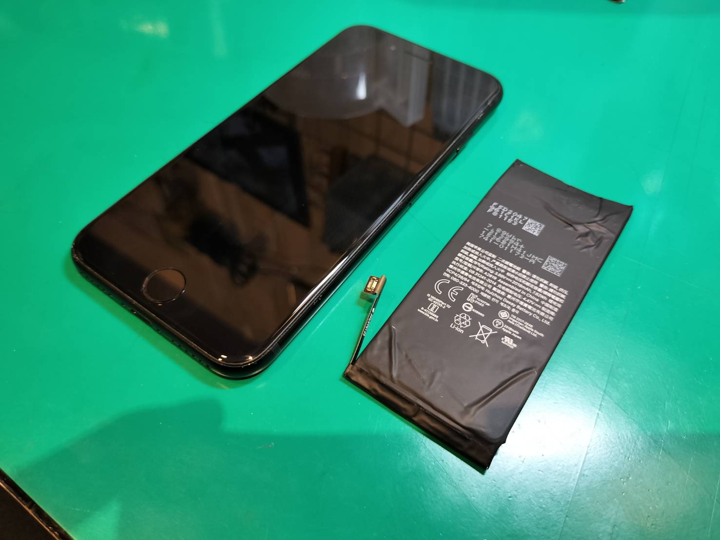 iPhone SE3のバッテリー交換を承りました！！【スマホ修理工房　京王アートマン府中店】