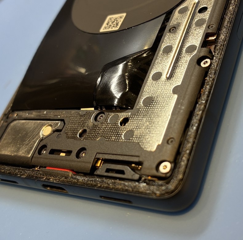 Google pixel7A(グーグルピクセル7A)のご依頼をいただきました。【スマホ修理工房池袋ｐ‘パルコ本店】