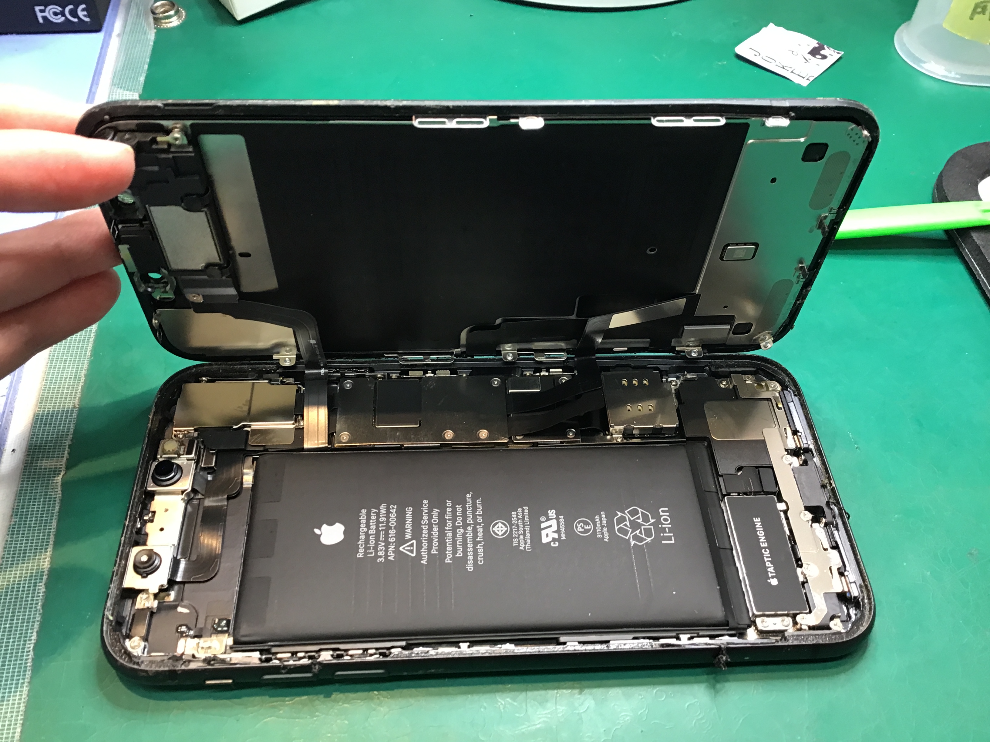 iPhoneのバッテリー交換は、データそのまま・即日修理のスマホ修理工房京王聖蹟桜ヶ丘ショッピングセンターB館店へ！