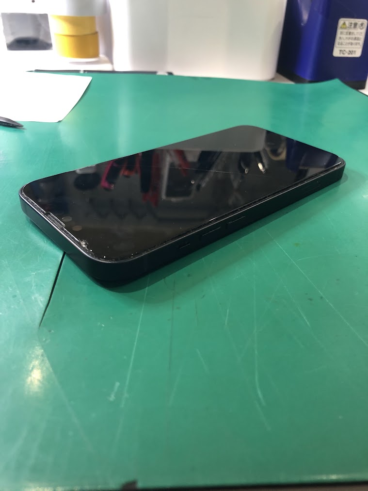 iPhone12ProMaxのバッテリー交換ならデータをそのまま・最短即日修理のスマホ修理工房秋津店へ