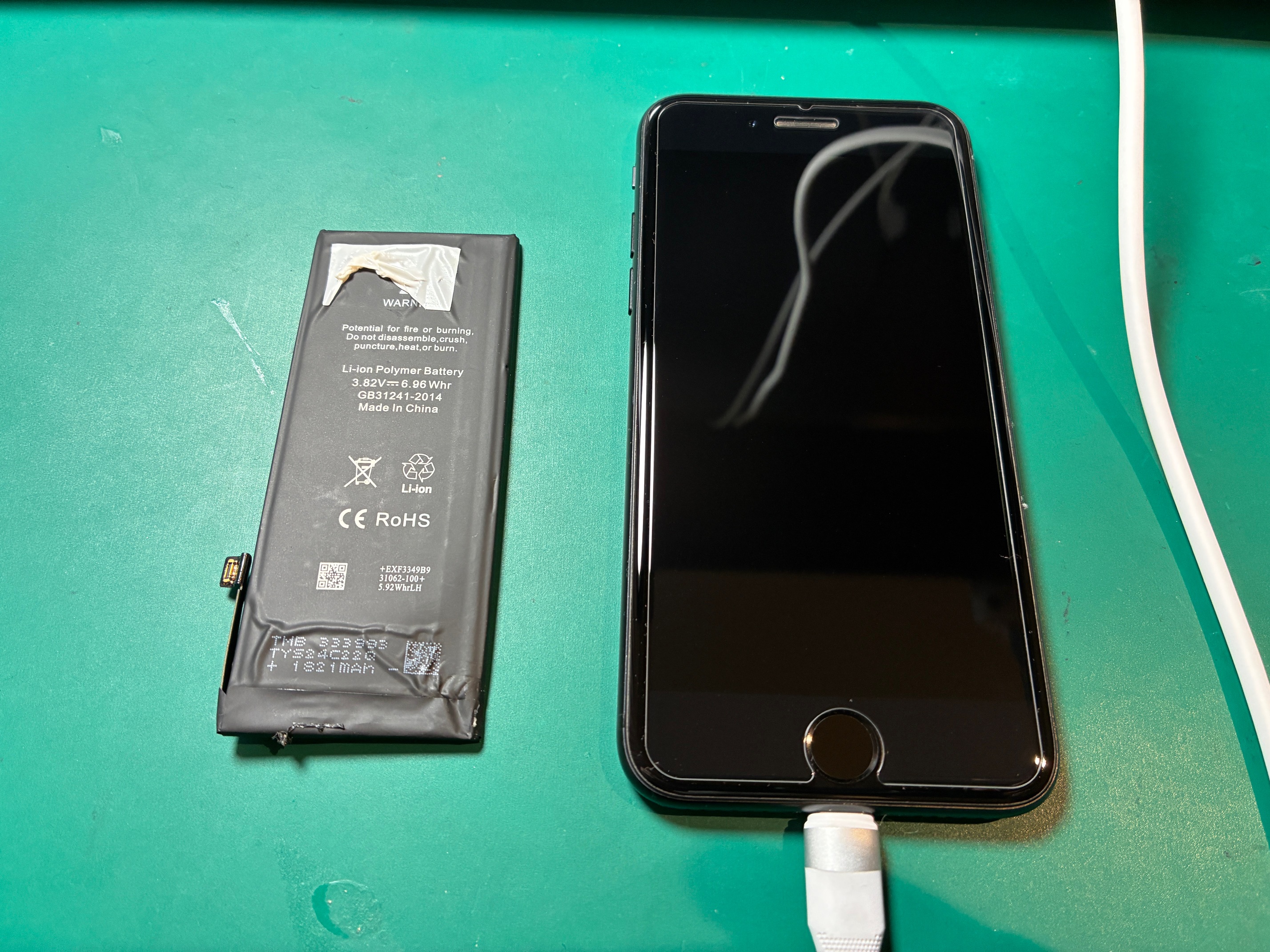 神戸市からお越しのお客様よりiPhoneSE2のバッテリー交換をご依頼いただきました！