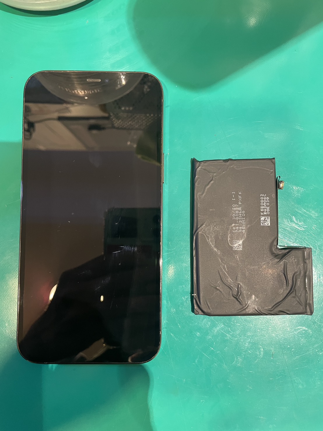 iPhone12 Pro　すぐに電源が落ちるバッテリー交換を承りました！【スマホ修理工房ミーツ国分寺店】