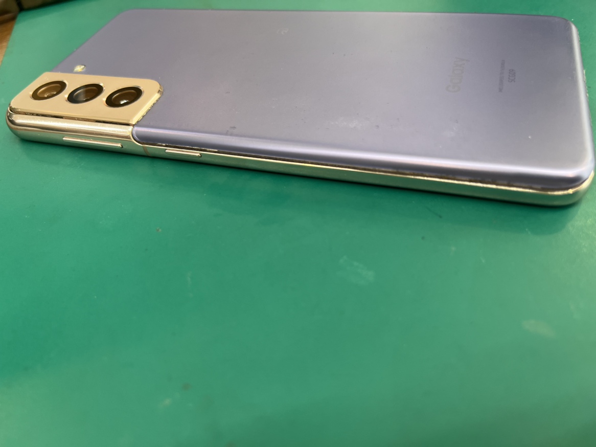 【Galaxy S21 5G】　バッテリー膨張も当店におまかせください！