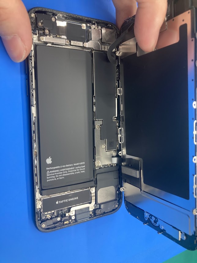 まだ買い替えはもったいない！バッテリー交換だけでスマホが劇的に快適に