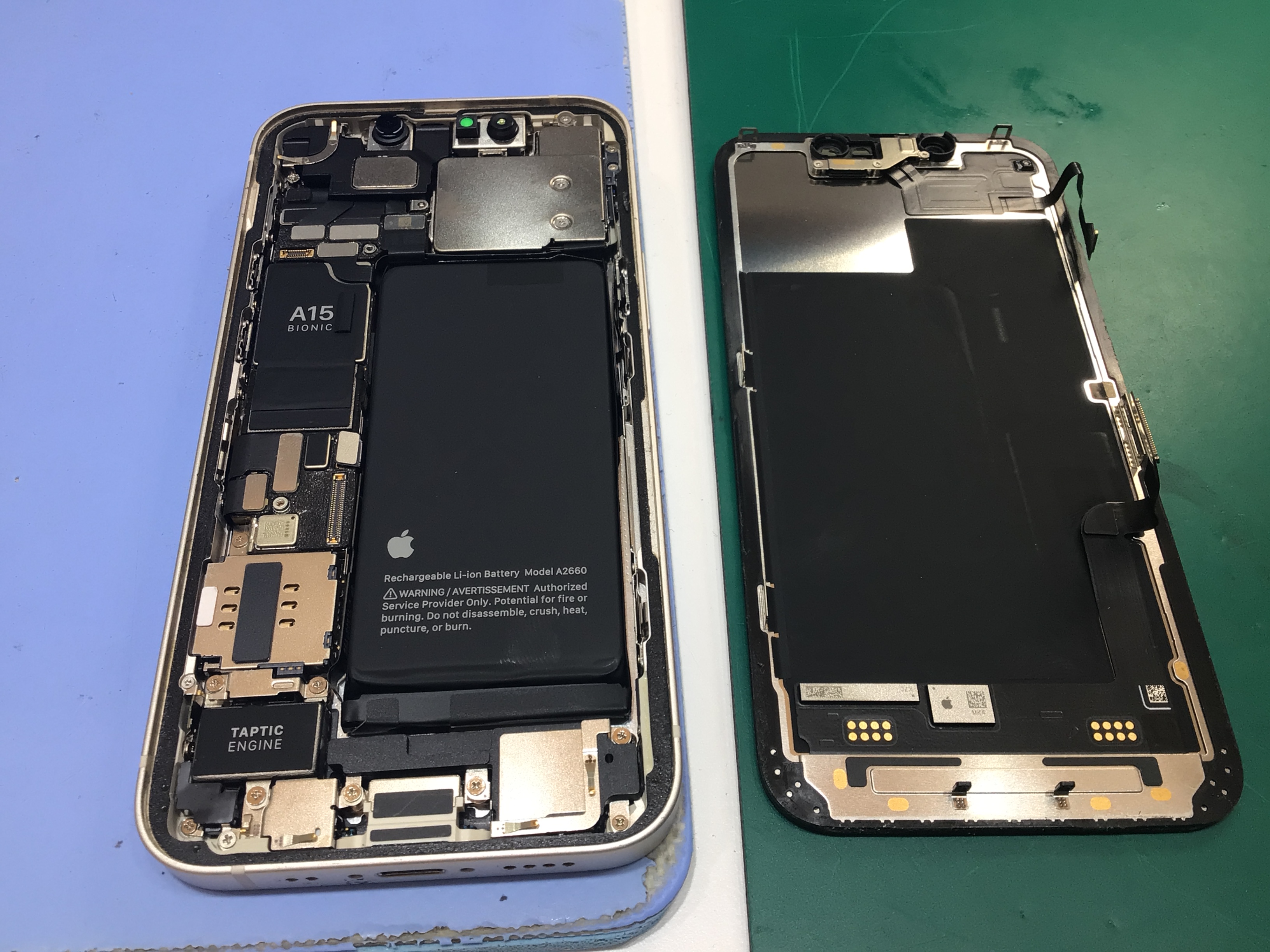 iPhone13miniのバッテリー交換は、データそのまま・即日修理のスマホ修理工房　西八王子店へ！