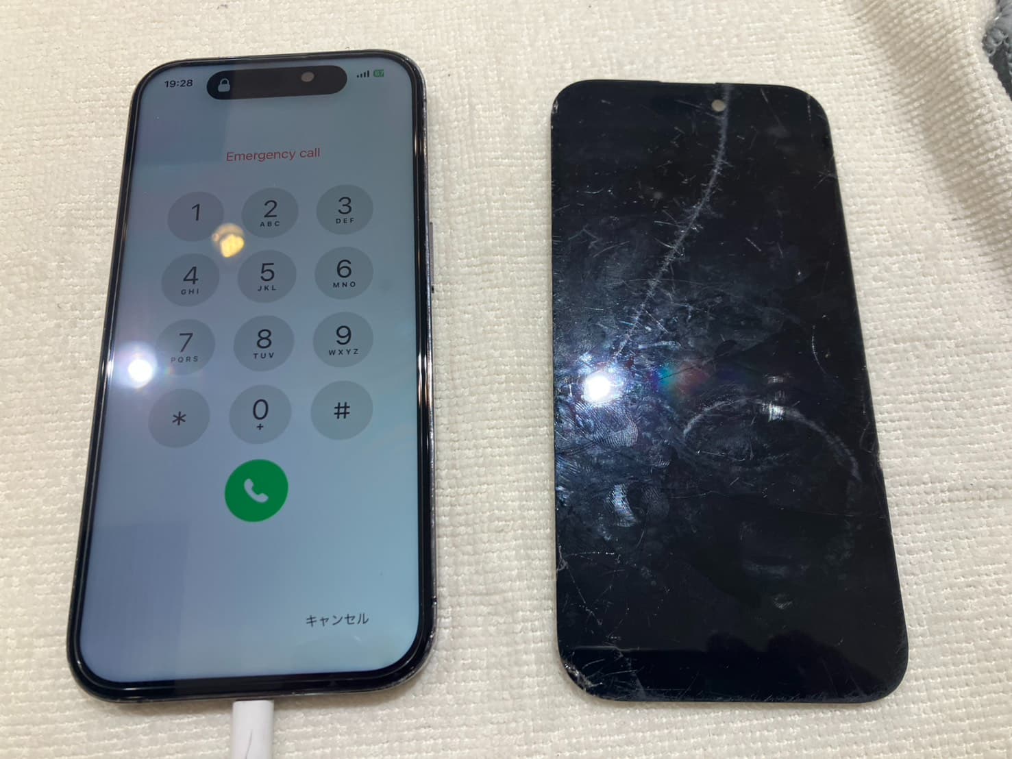 iPhone14Proの表示不良になってしまった画面の交換修理をいたしました　-スマホ修理工房浦和パルコ店-