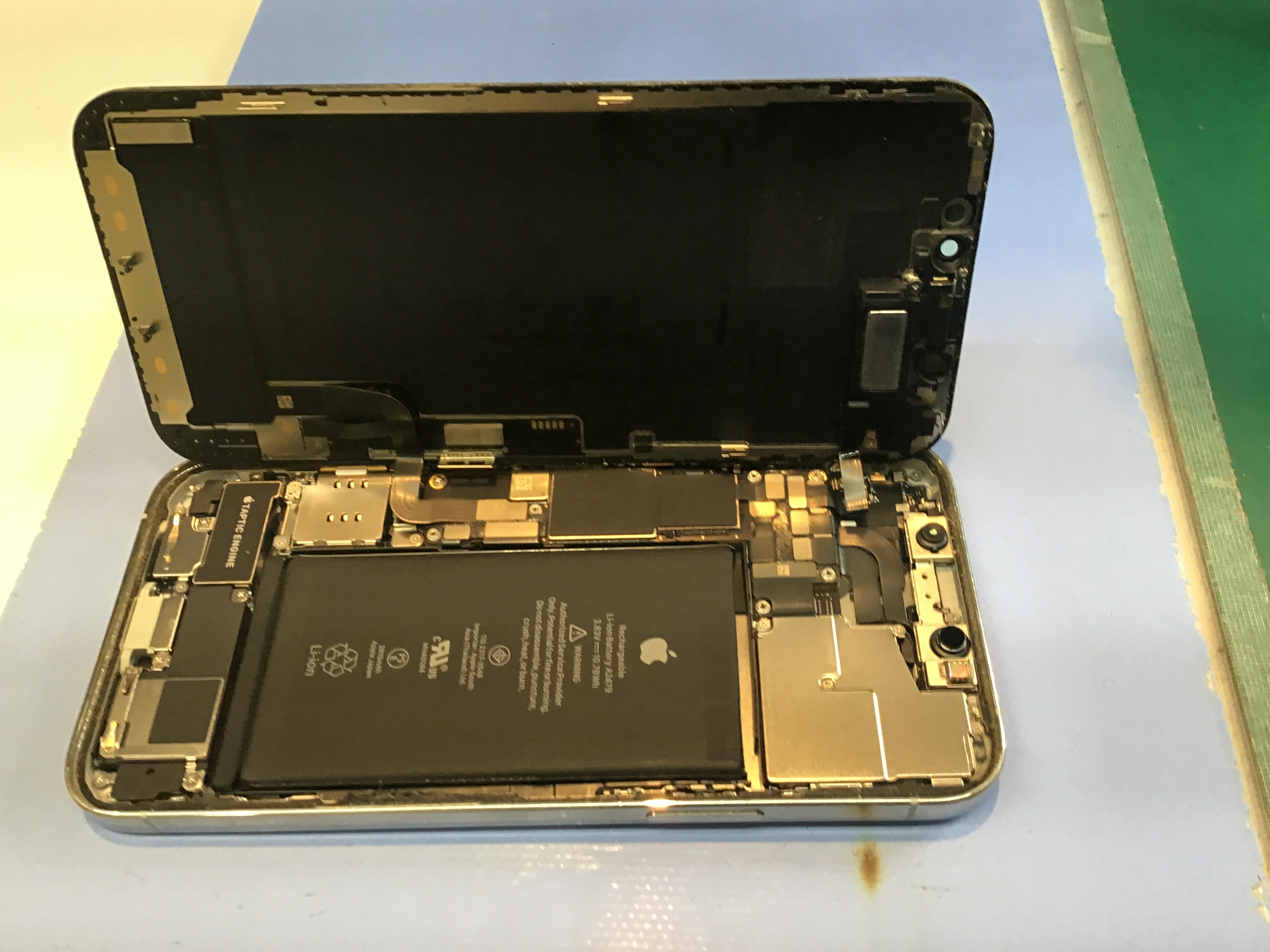 iPhone12Proのバッテリー交換は、データそのまま・即日修理のスマホ修理工房京王聖蹟桜ヶ丘ショッピングセンターB館店へ！